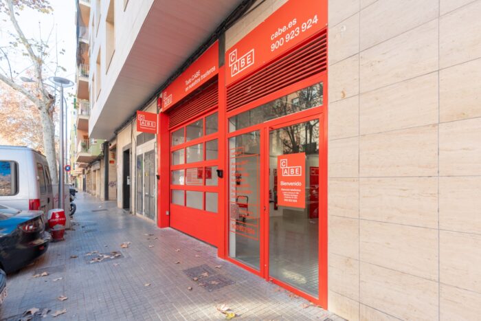 Fachada CABE Reis Catòlics.jpg
